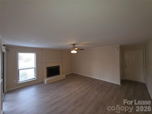 7325 Winery Lane, Charlotte, NC 28227