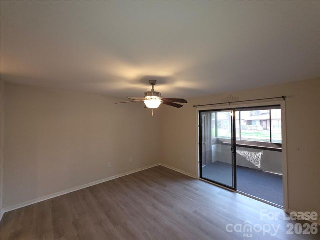 7325 Winery Lane, Charlotte, NC 28227