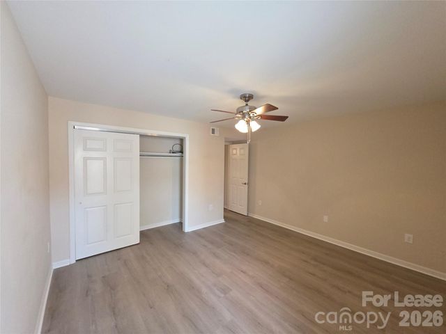 7325 Winery Lane, Charlotte, NC 28227