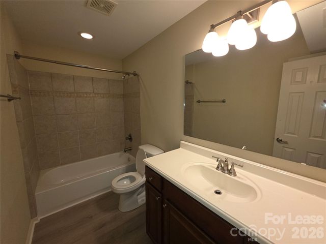 7325 Winery Lane, Charlotte, NC 28227