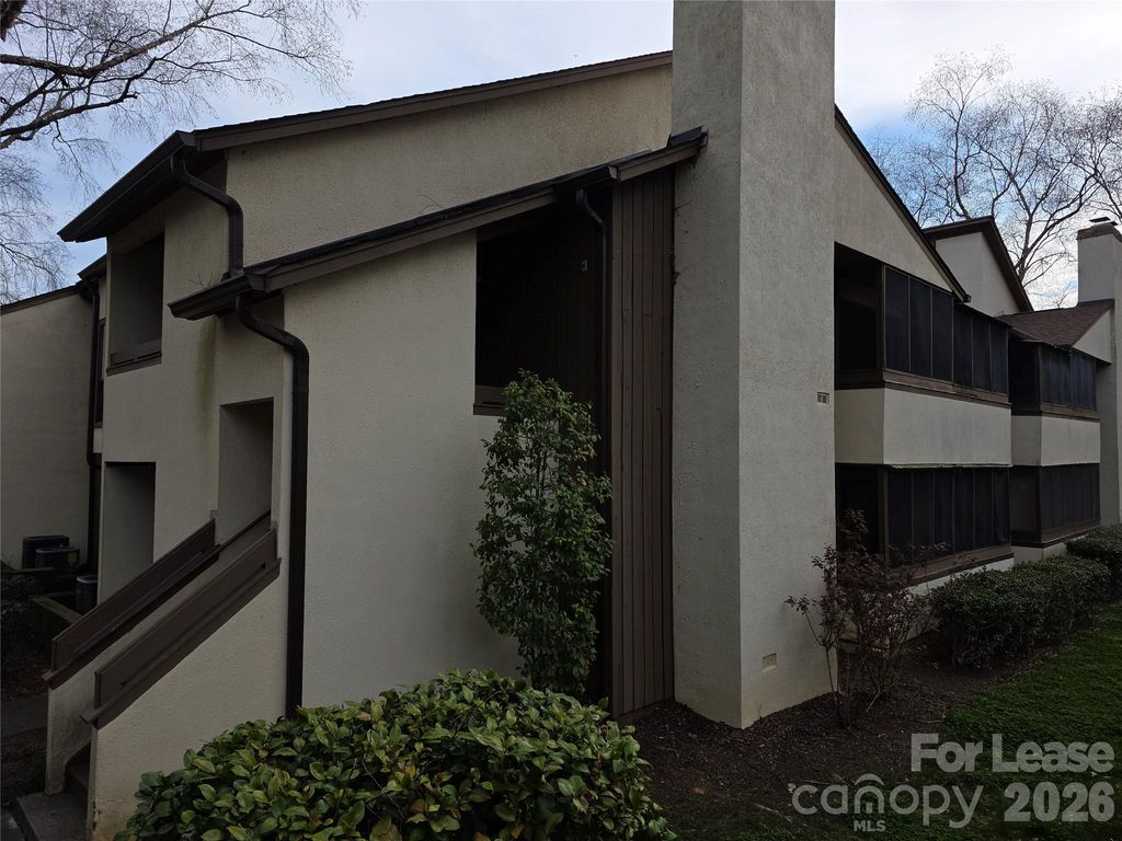 7325 Winery Lane, Charlotte, NC 28227