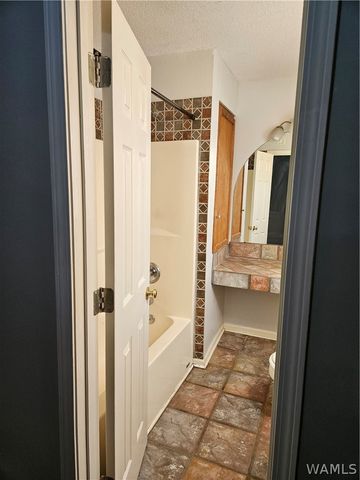 14263 Southland Drive, Tuscaloosa, AL 35405