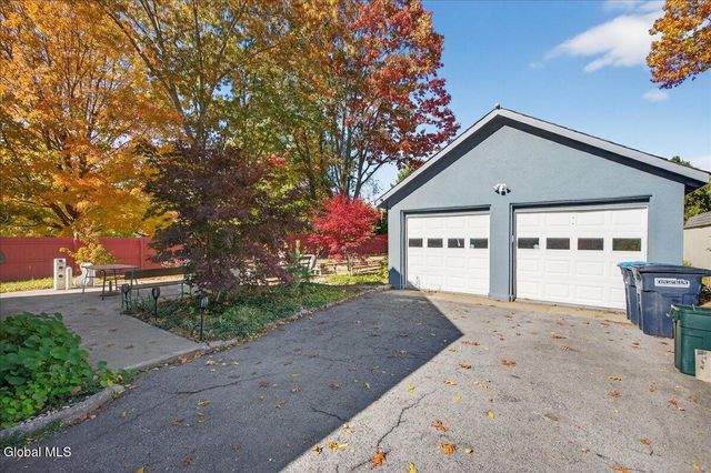 261 W Circular Street, Saratoga Springs, Inside, NY 12866