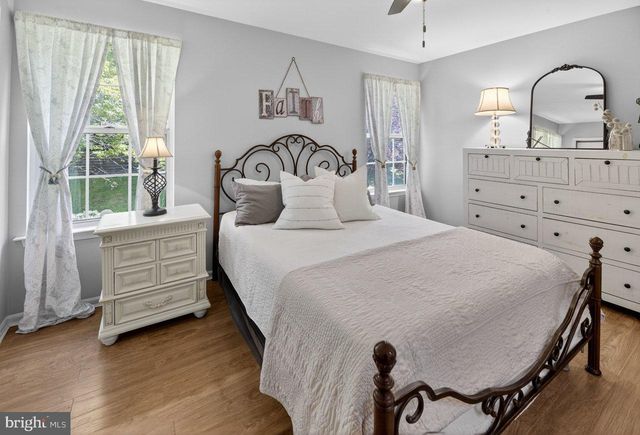 24 TUDOR DR, Burlington, NJ 08016