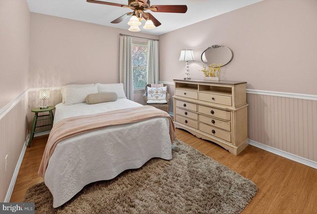 24 TUDOR DR, Burlington, NJ 08016