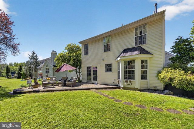24 TUDOR DR, Burlington, NJ 08016