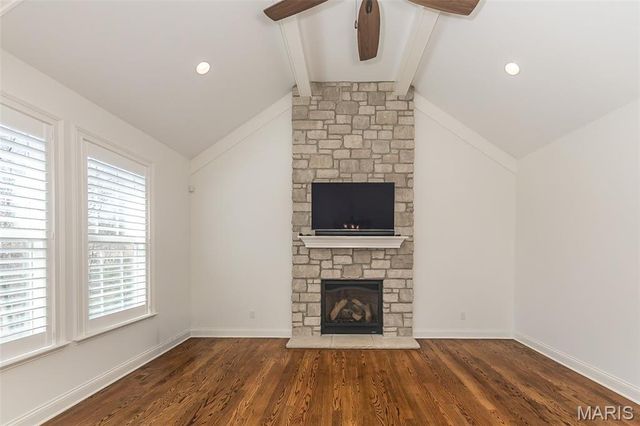 30 Meadowbrook Country Club Estate, Ballwin, MO 63011