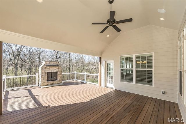 30 Meadowbrook Country Club Estate, Ballwin, MO 63011