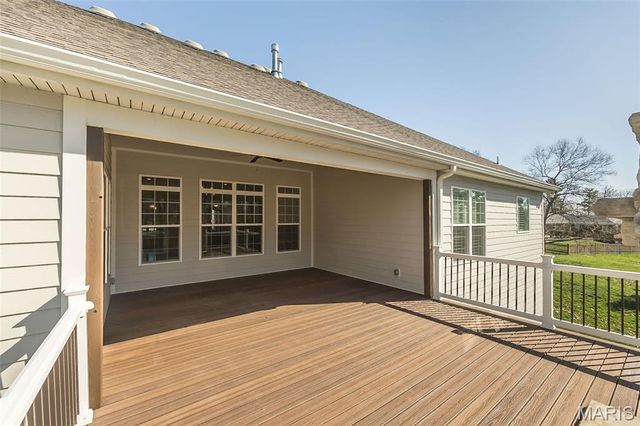 30 Meadowbrook Country Club Estate, Ballwin, MO 63011