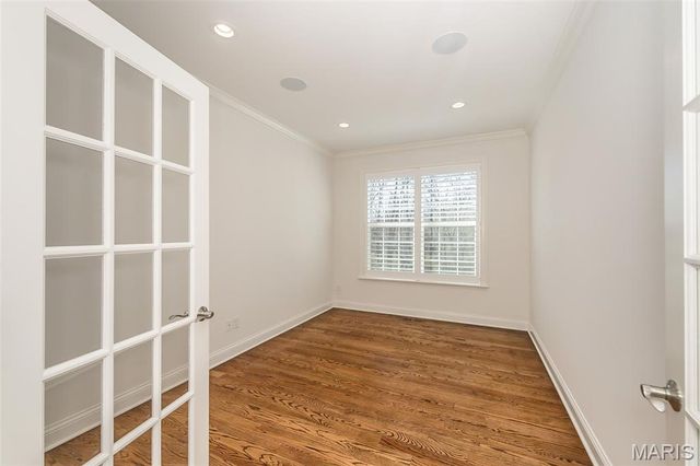 30 Meadowbrook Country Club Estate, Ballwin, MO 63011