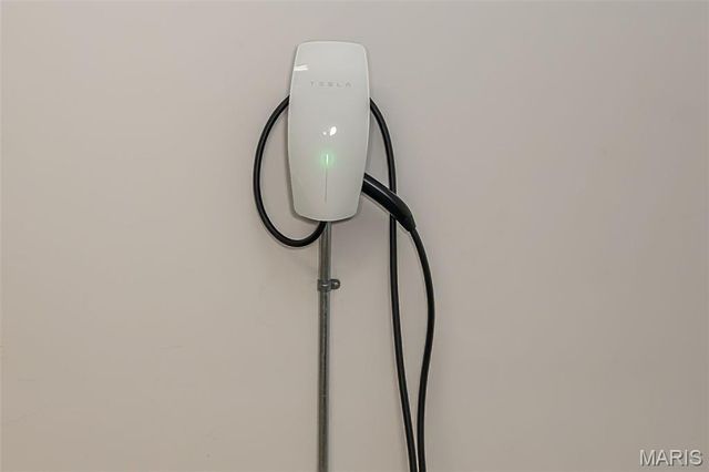 30 Meadowbrook Country Club Estate, Ballwin, MO 63011