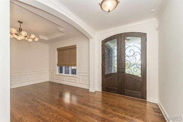 30 Meadowbrook Country Club Estate, Ballwin, MO 63011