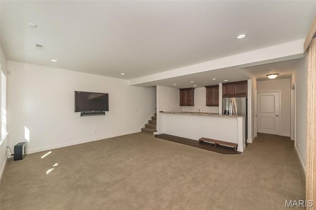 30 Meadowbrook Country Club Estate, Ballwin, MO 63011