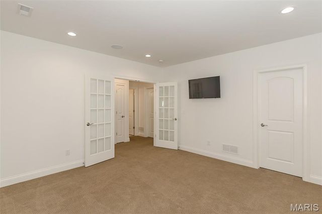 30 Meadowbrook Country Club Estate, Ballwin, MO 63011