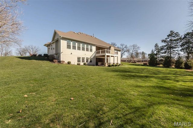 30 Meadowbrook Country Club Estate, Ballwin, MO 63011
