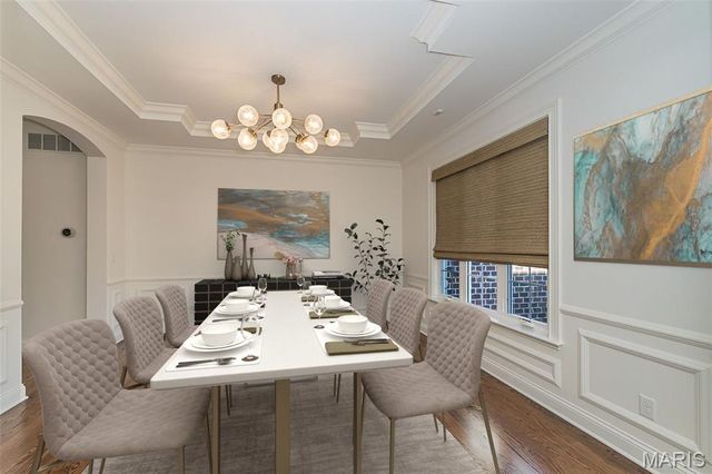 30 Meadowbrook Country Club Estate, Ballwin, MO 63011