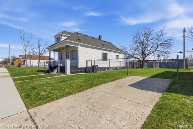 13540 Moran Street, Hamtramck, MI 48212