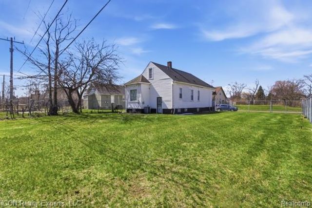 13540 Moran Street, Hamtramck, MI 48212