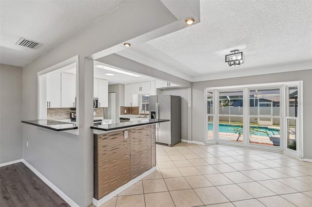 7111 GATEWAY COURT, Tampa, FL 33615