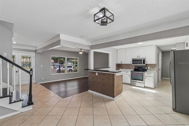 7111 GATEWAY COURT, Tampa, FL 33615