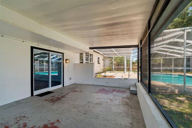 7111 GATEWAY COURT, Tampa, FL 33615