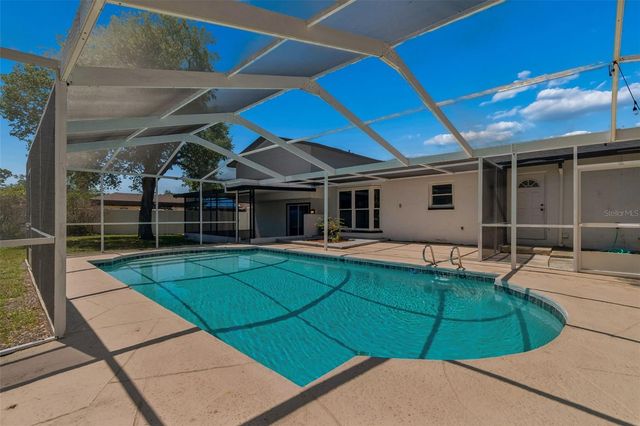 7111 GATEWAY COURT, Tampa, FL 33615