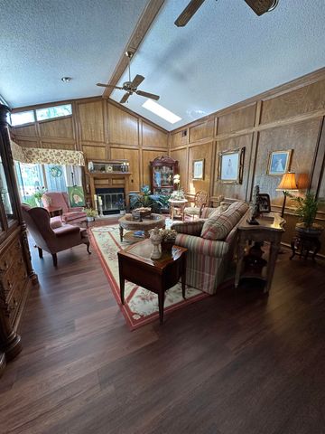 2301 S William, Atlanta, TX 75551