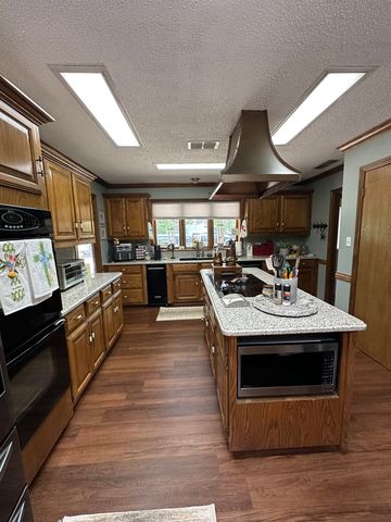 2301 S William, Atlanta, TX 75551