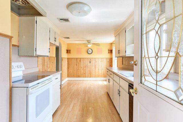 5 Arch Street, Abington, MA 02351