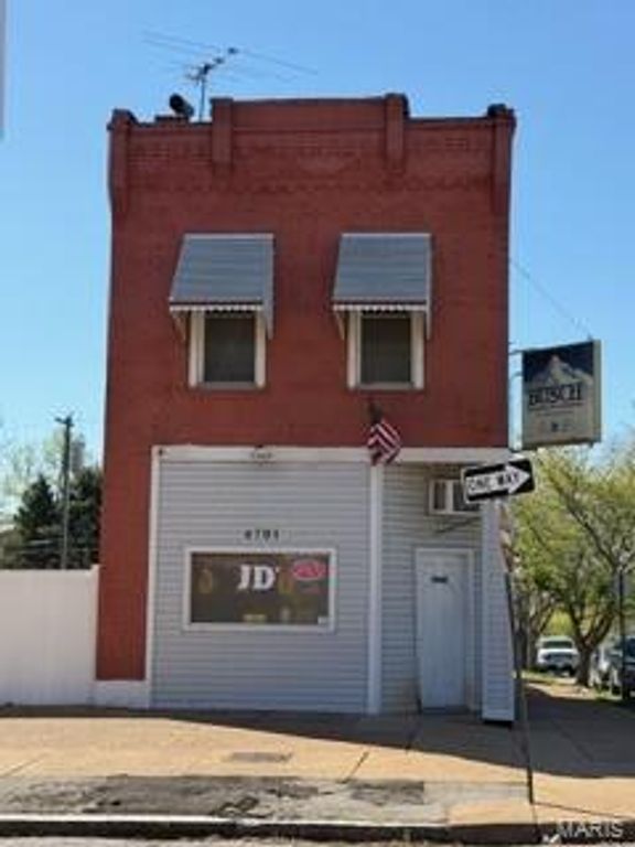 4701 Michigan Avenue, St Louis, MO 63111