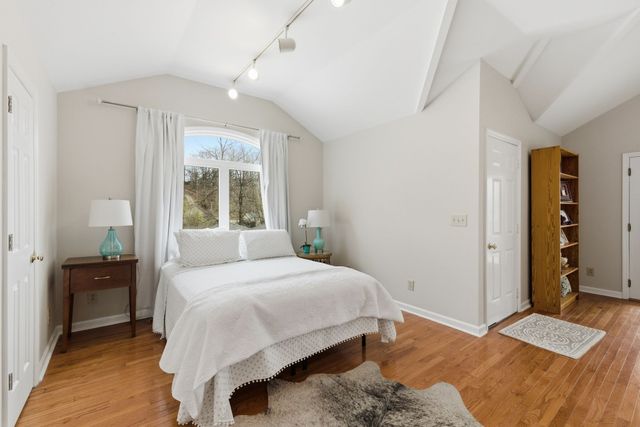 165 Barefield Ct, Lynchburg, TN 37352