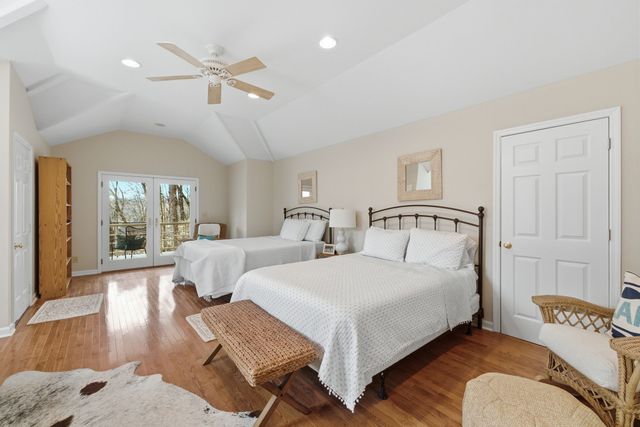 165 Barefield Ct, Lynchburg, TN 37352