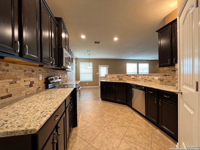 12114 Sugarberry Way, San Antonio, TX 78253