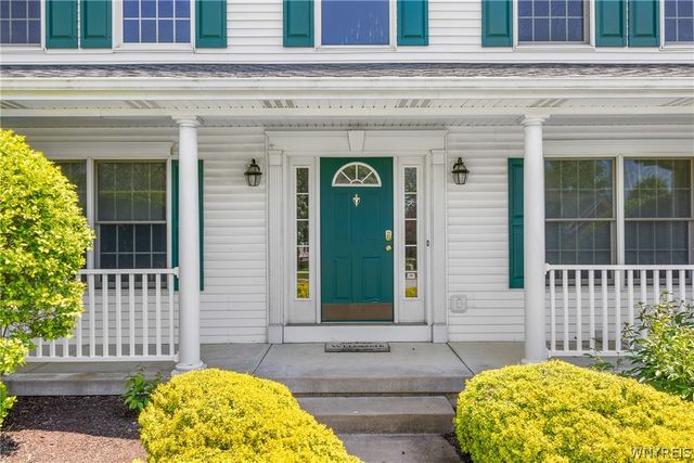 4169 Foxwood Lane, Clarence, NY 14221