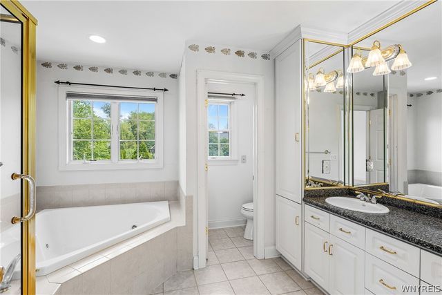 4169 Foxwood Lane, Clarence, NY 14221