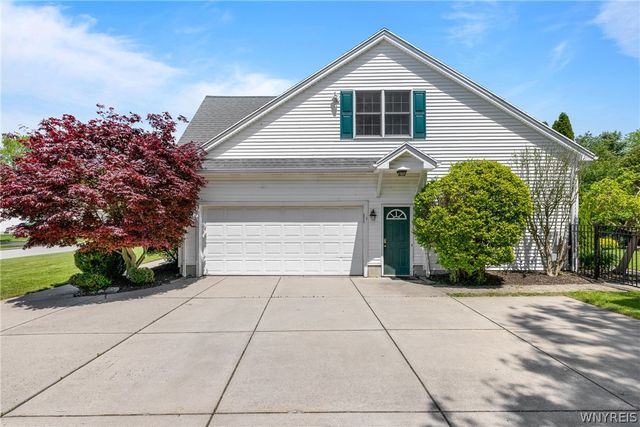 4169 Foxwood Lane, Clarence, NY 14221