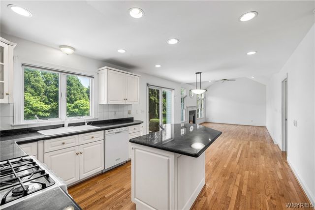 4169 Foxwood Lane, Clarence, NY 14221