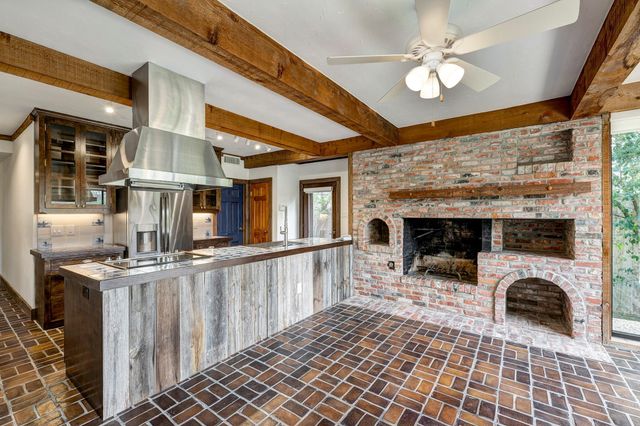 5623 Indian Circle, Houston, TX 77056