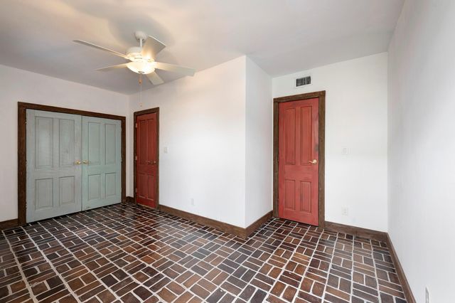 5623 Indian Circle, Houston, TX 77056