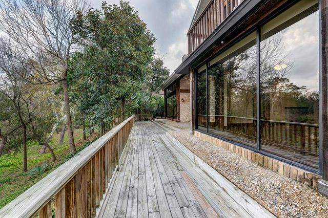 5623 Indian Circle, Houston, TX 77056