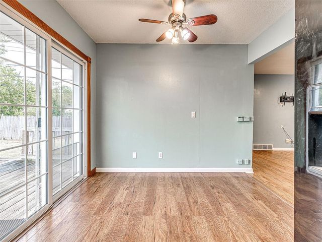 909 Holoway Drive, Midwest City, OK 73110