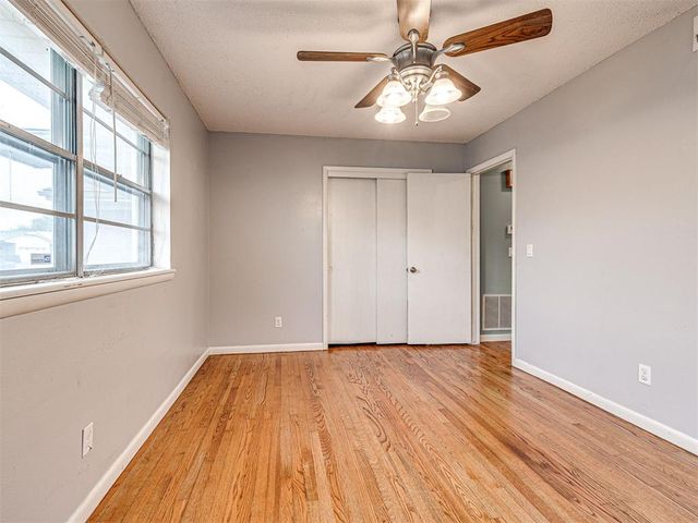 909 Holoway Drive, Midwest City, OK 73110