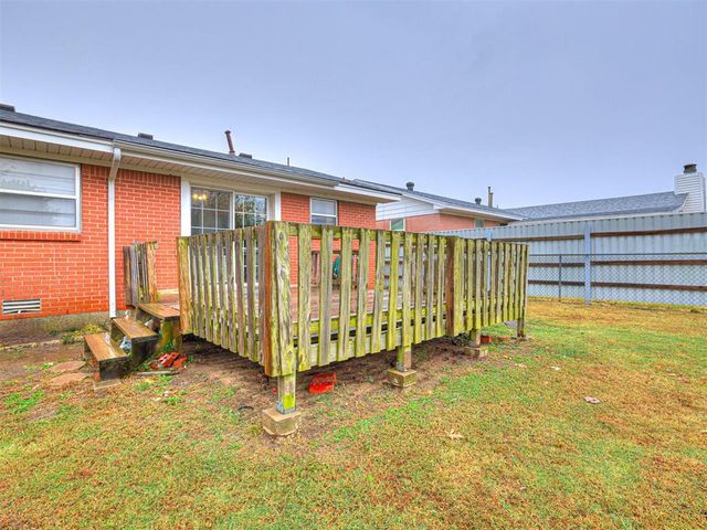 909 Holoway Drive, Midwest City, OK 73110