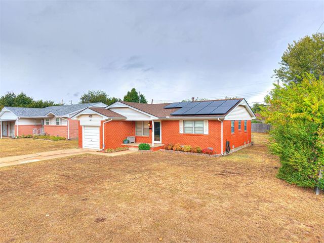 909 Holoway Drive, Midwest City, OK 73110