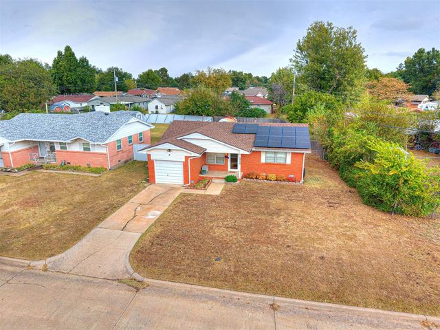 909 Holoway Drive, Midwest City, OK 73110