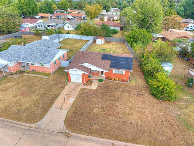 909 Holoway Drive, Midwest City, OK 73110