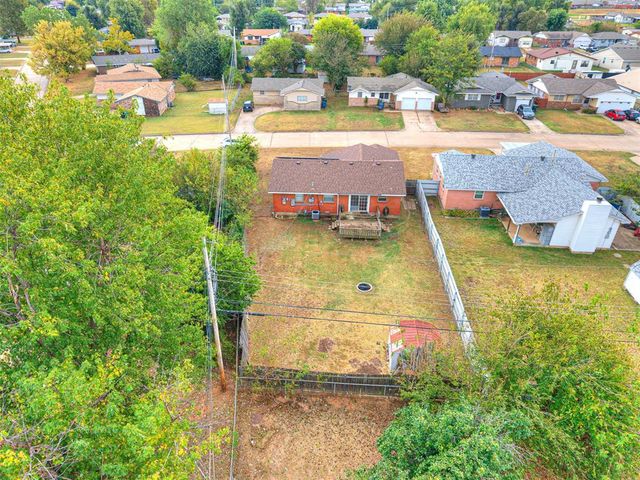 909 Holoway Drive, Midwest City, OK 73110