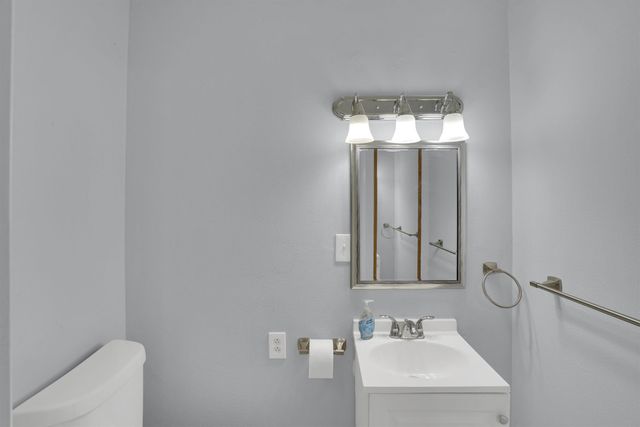 638 Arawe Circle E, Irving, TX 75060