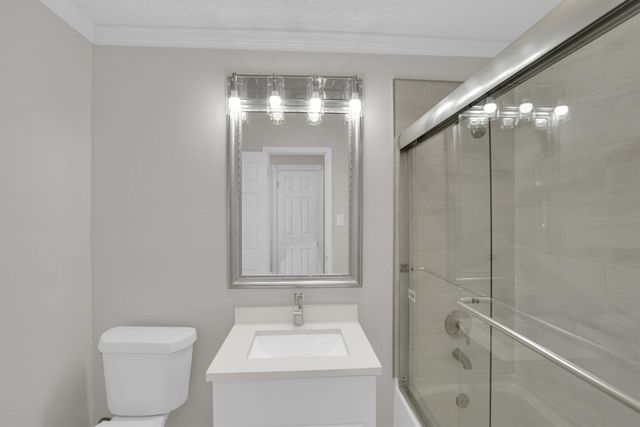 638 Arawe Circle E, Irving, TX 75060