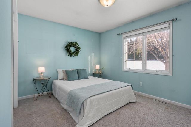 3155 Selkirk Drive, Sun Prairie, WI 53590